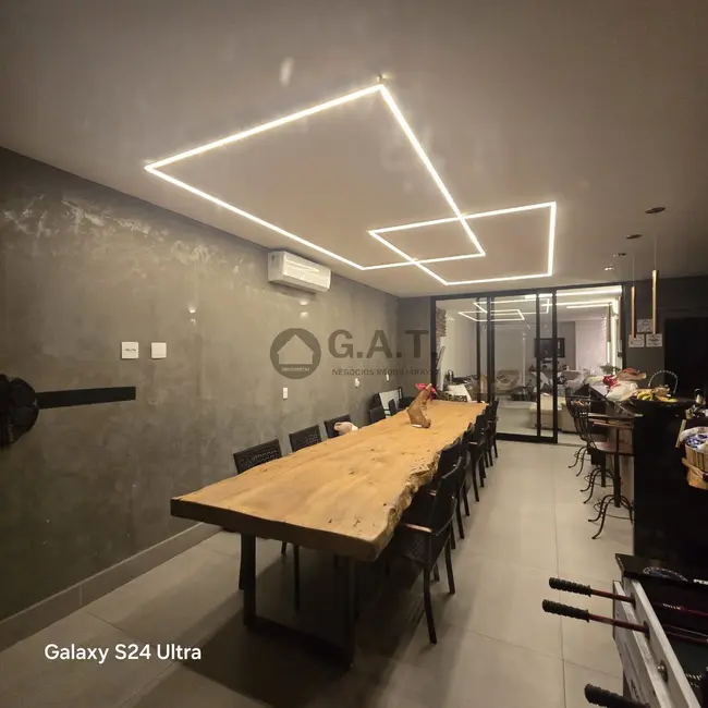 Casa de Condomínio com 3 quartos à venda, 305m2 em Alphaville Nova Esplanada, Votorantim - SP - imagem 5 Foto 5 de Casa de Condomínio com 3 quartos à venda, 305m2 em Alphaville Nova Esplanada, Votorantim - SP