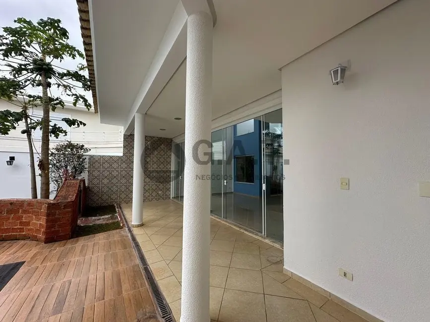 Casa de Condomínio com 3 quartos à venda, 345m2 em Parque Campolim, Sorocaba - SP - imagem 2 Foto 2 de Casa de Condomínio com 3 quartos à venda, 345m2 em Parque Campolim, Sorocaba - SP