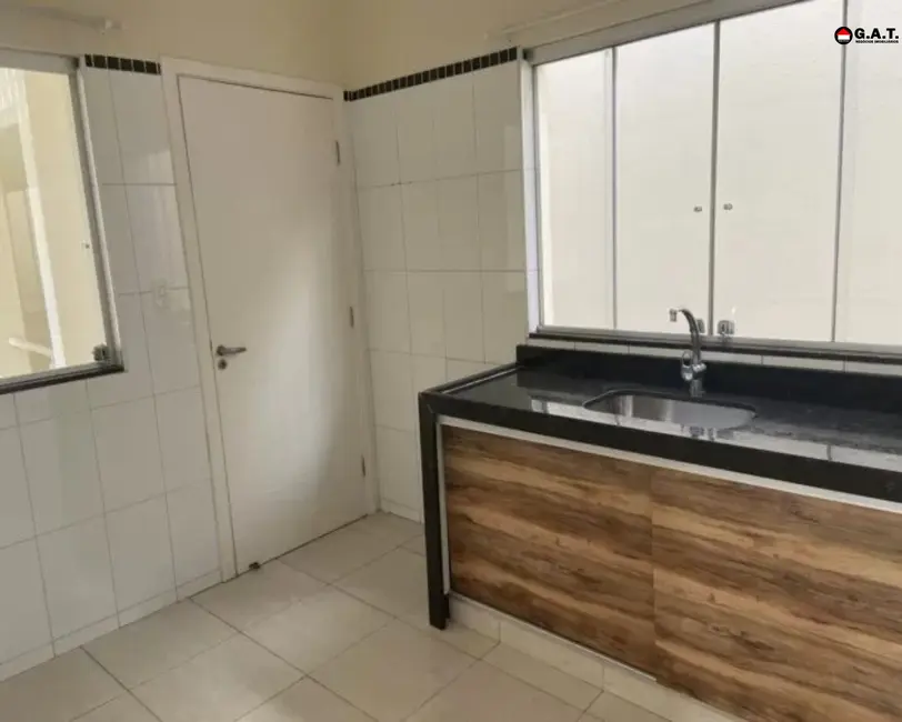 Foto 5 de Casa de Condomínio com 4 quartos para alugar, 270m2 em Itapeva, Votorantim - SP