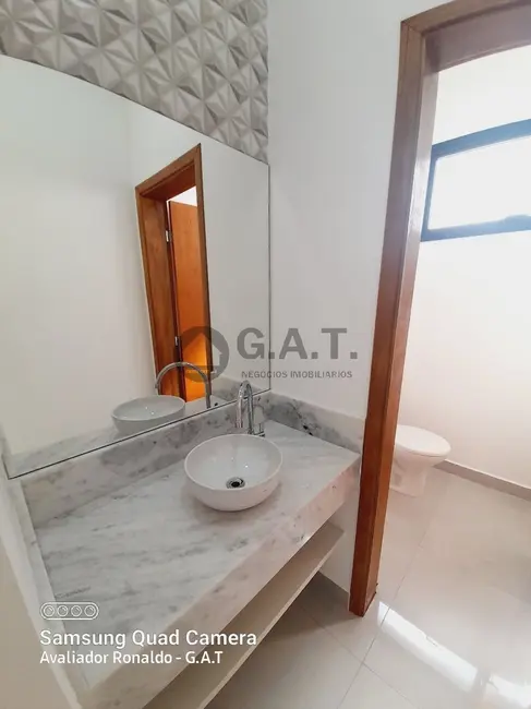 Casa de Condomínio com 3 quartos para alugar, 202m2 em Jardim Residencial Chácara Ondina, Sorocaba - SP - imagem 9 Foto 9 de Casa de Condomínio com 3 quartos para alugar, 202m2 em Jardim Residencial Chácara Ondina, Sorocaba - SP