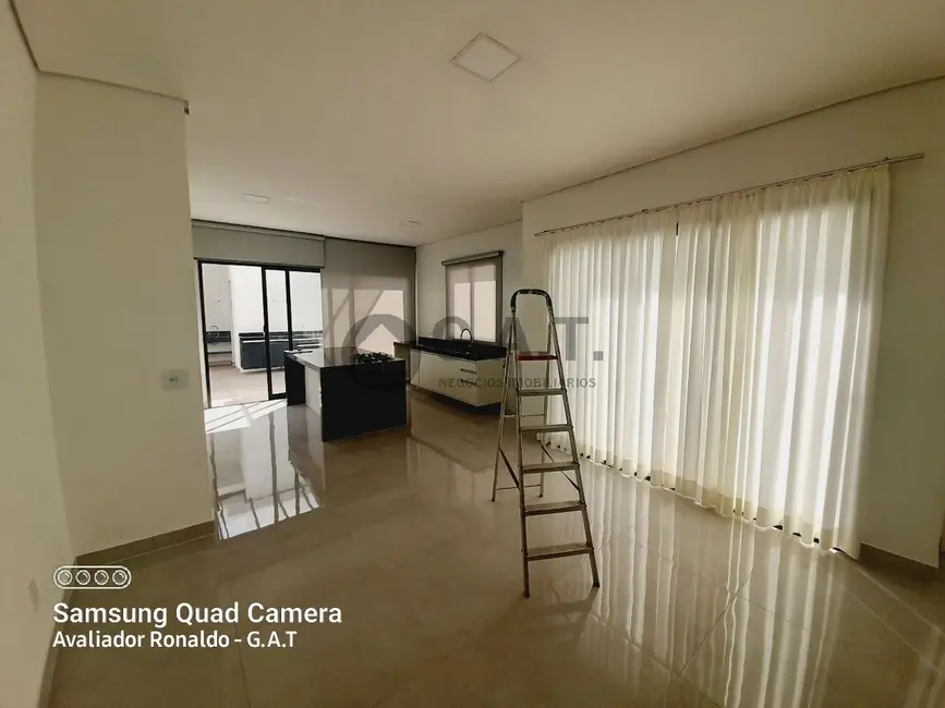 Casa de Condomínio com 3 quartos para alugar, 202m2 em Jardim Residencial Chácara Ondina, Sorocaba - SP - imagem 8 Foto 8 de Casa de Condomínio com 3 quartos para alugar, 202m2 em Jardim Residencial Chácara Ondina, Sorocaba - SP