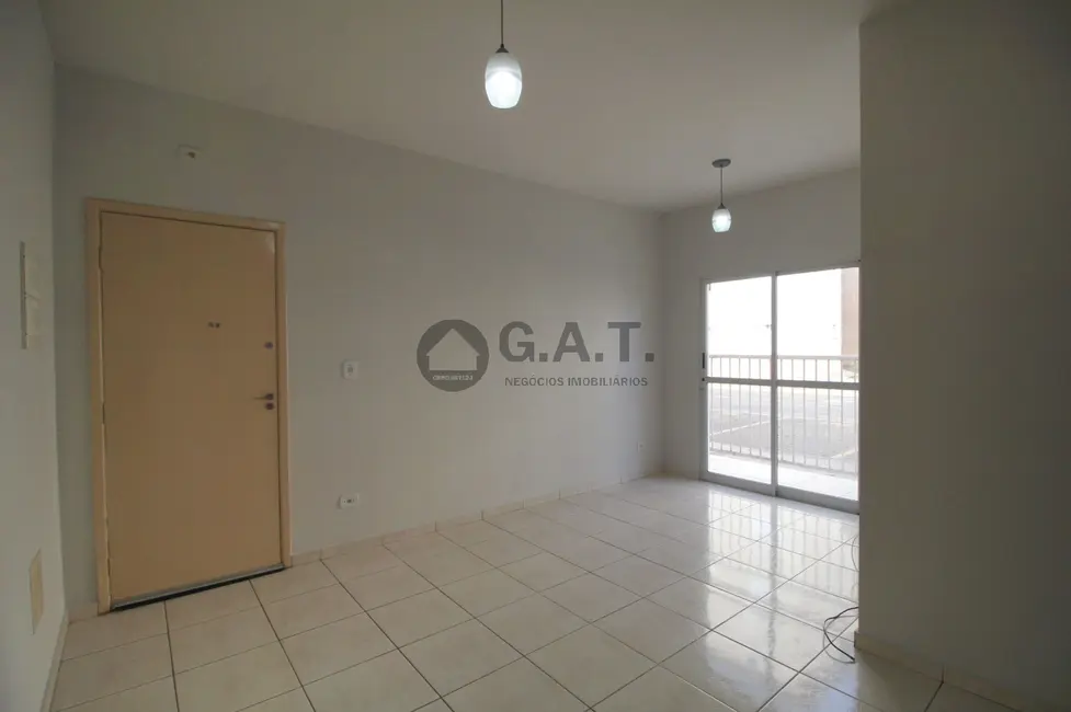 Foto 2 de Apartamento com 2 quartos para alugar, 55m2 em Jardim São Marcos, Sorocaba - SP