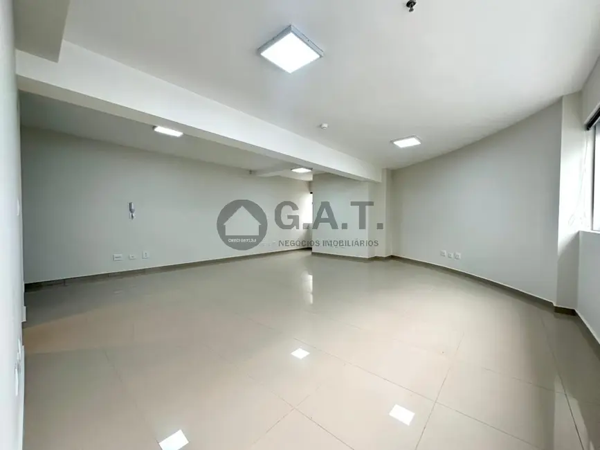 Foto 3 de Sala Comercial para alugar, 74m2 em Parque Campolim, Sorocaba - SP