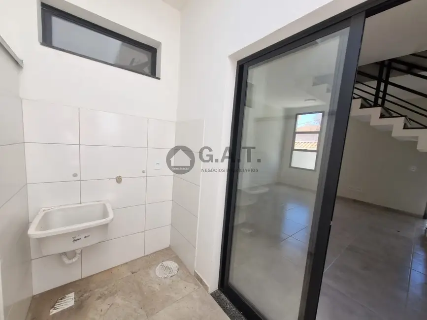 Foto 3 de Casa com 2 quartos para alugar, 56m2 em Jardim Vila São Domingos, Sorocaba - SP