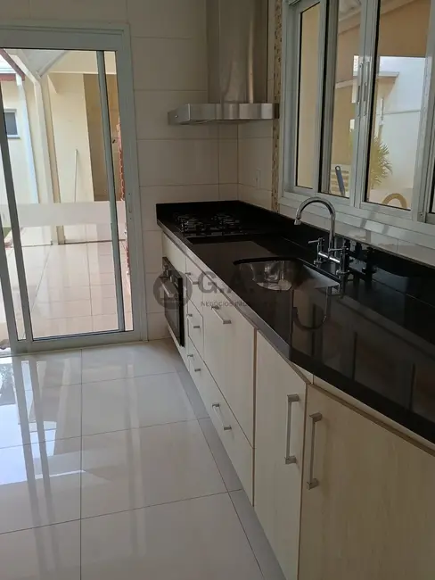 Casa de Condomínio com 3 quartos à venda, 178m2 em Wanel Ville, Sorocaba - SP - imagem 4 Foto 4 de Casa de Condomínio com 3 quartos à venda, 178m2 em Wanel Ville, Sorocaba - SP