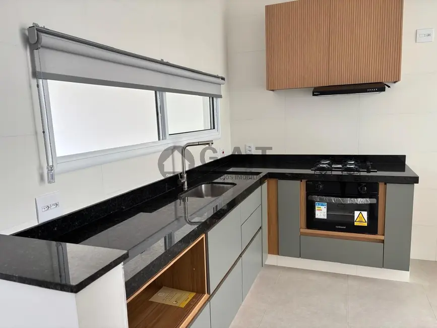 Foto 1 de Casa de Condomínio com 3 quartos para alugar, 104m2 em Sorocaba - SP