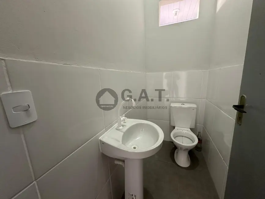 Casa com 1 quarto para alugar, 45m2 em Vila Adélia, Sorocaba - SP - imagem 5 Foto 5 de Casa com 1 quarto para alugar, 45m2 em Vila Adélia, Sorocaba - SP