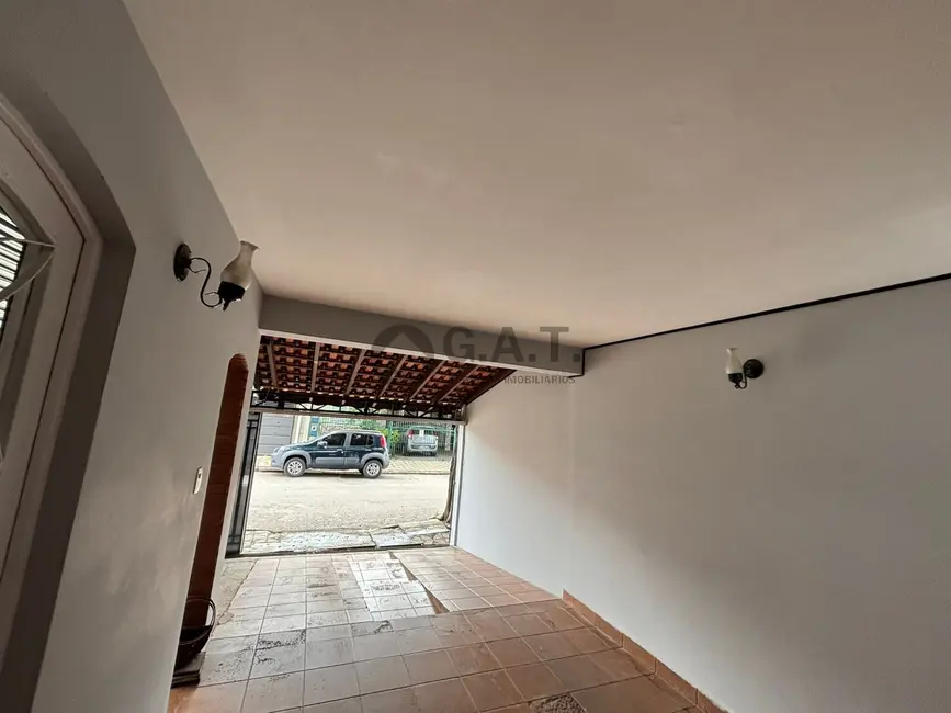 Casa com 2 quartos para alugar, 95m2 em Vila Assis, Sorocaba - SP - imagem 4 Foto 4 de Casa com 2 quartos para alugar, 95m2 em Vila Assis, Sorocaba - SP