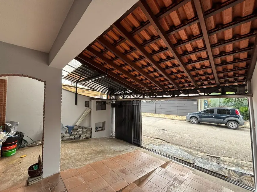 Casa com 2 quartos para alugar, 95m2 em Vila Assis, Sorocaba - SP - imagem 3 Foto 3 de Casa com 2 quartos para alugar, 95m2 em Vila Assis, Sorocaba - SP