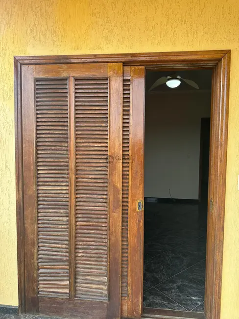Casa com 3 quartos à venda, 195m2 em Jardim Maria do Carmo, Sorocaba - SP - imagem 5 Foto 5 de Casa com 3 quartos à venda, 195m2 em Jardim Maria do Carmo, Sorocaba - SP