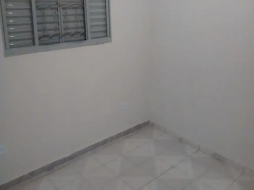 Casa com 2 quartos para alugar, 58m2 em Vila Angélica, Sorocaba - SP - imagem 9 Foto 9 de Casa com 2 quartos para alugar, 58m2 em Vila Angélica, Sorocaba - SP