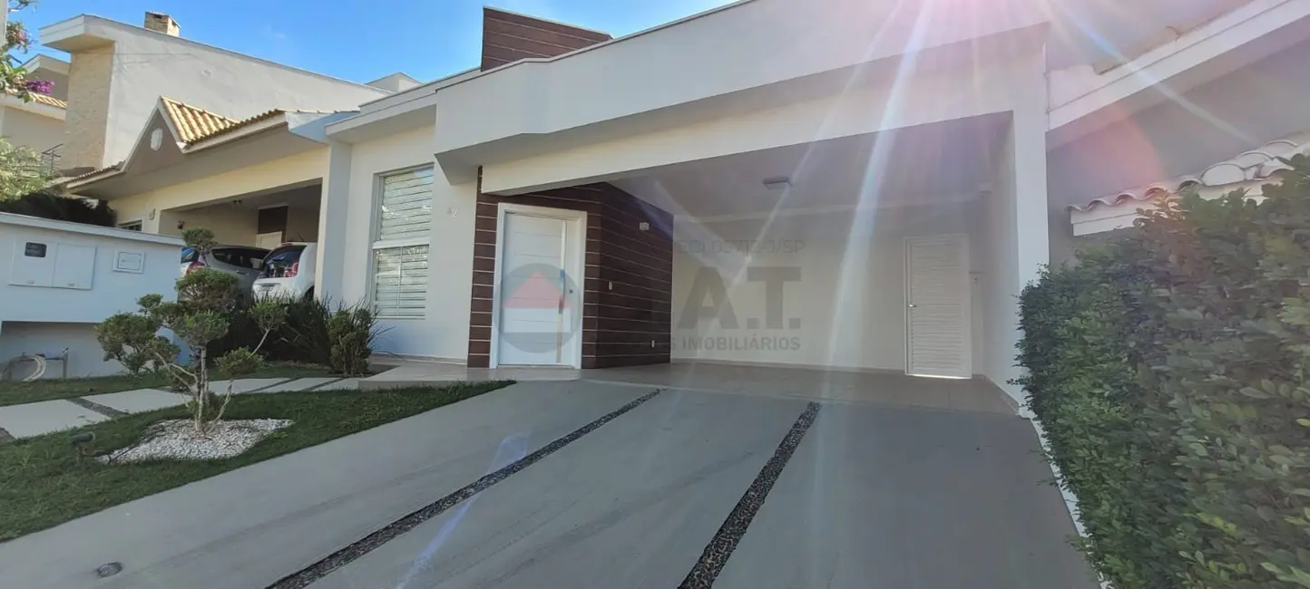 Foto 3 de Casa de Condomínio com 3 quartos à venda, 157m2 em Chácaras Reunidas São Jorge, Sorocaba - SP