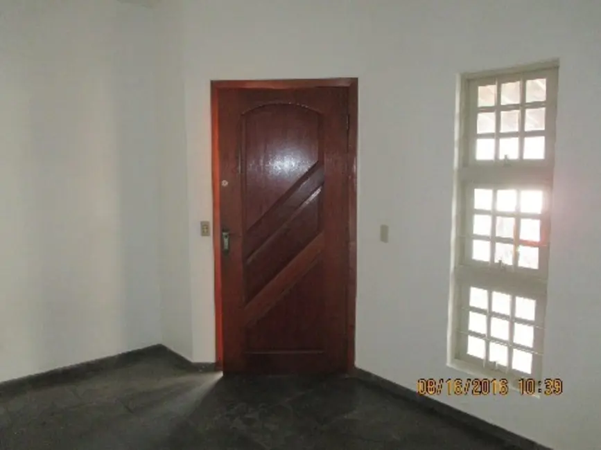 Foto 6 de Casa com 2 quartos para alugar, 60m2 em Jardim Itanguá, Sorocaba - SP