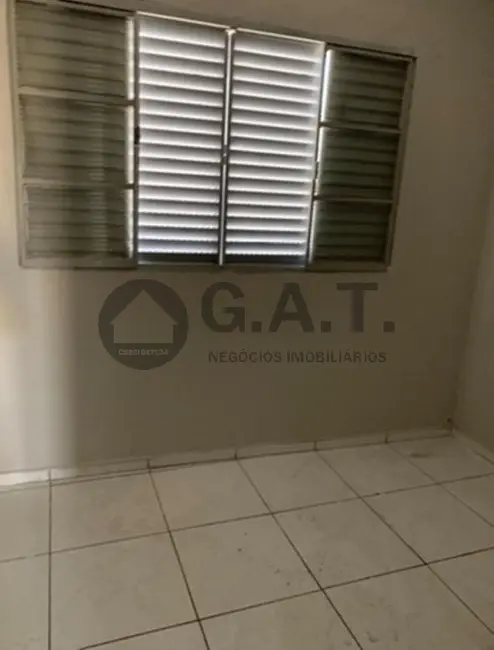 Foto 2 de Casa com 2 quartos para alugar, 55m2 em Jardim Santa Bárbara, Sorocaba - SP