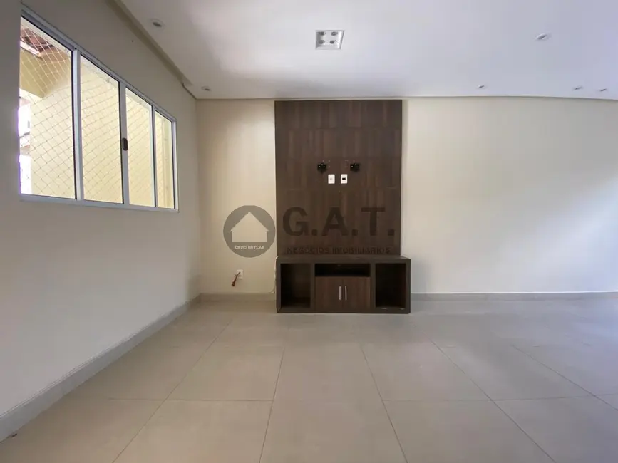 Casa de Condomínio com 3 quartos para alugar, 120m2 em Jardim Santa Rosália, Sorocaba - SP - imagem 3 Foto 3 de Casa de Condomínio com 3 quartos para alugar, 120m2 em Jardim Santa Rosália, Sorocaba - SP