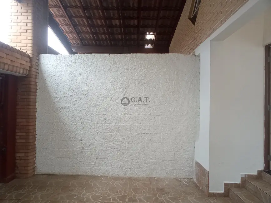 Casa com 2 quartos à venda, 100m2 em Jardim Sandra, Sorocaba - SP - imagem 3 Foto 3 de Casa com 2 quartos à venda, 100m2 em Jardim Sandra, Sorocaba - SP