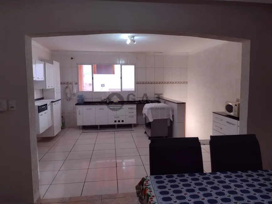 Casa com 4 quartos à venda, 200m2 em Jardim Simus, Sorocaba - SP - imagem 7 Foto 7 de Casa com 4 quartos à venda, 200m2 em Jardim Simus, Sorocaba - SP
