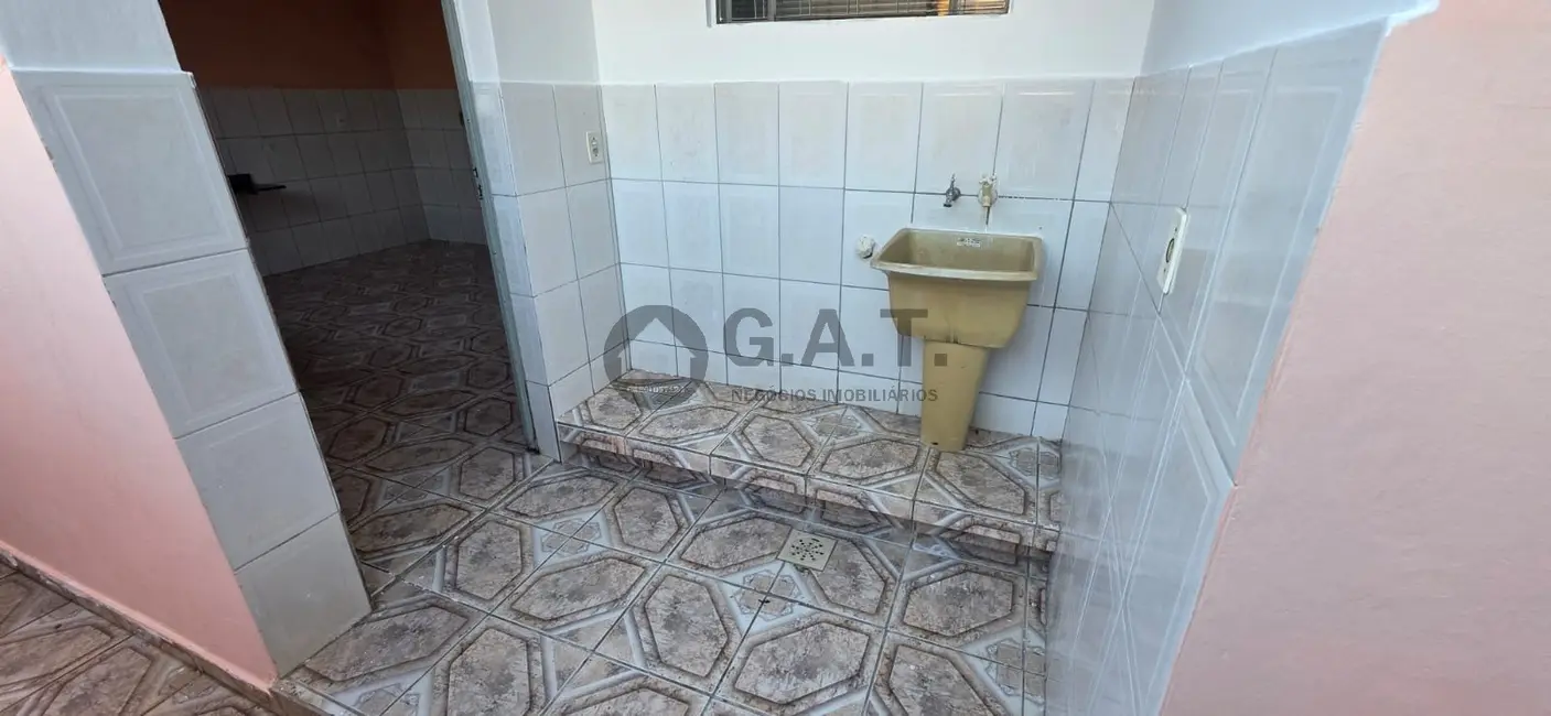 Foto 9 de Casa com 1 quarto para alugar, 40m2 em Vila Jardini, Sorocaba - SP