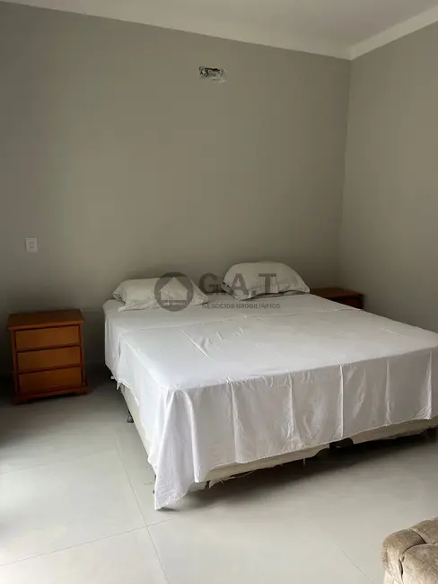 Casa de Condomínio com 3 quartos para alugar, 198m2 em Aparecidinha, Sorocaba - SP - imagem 9 Foto 9 de Casa de Condomínio com 3 quartos para alugar, 198m2 em Aparecidinha, Sorocaba - SP