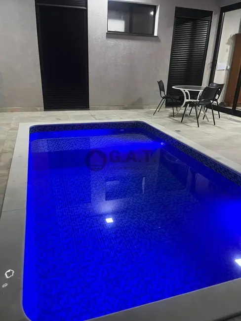 Casa de Condomínio com 3 quartos para alugar, 198m2 em Aparecidinha, Sorocaba - SP - imagem 8 Foto 8 de Casa de Condomínio com 3 quartos para alugar, 198m2 em Aparecidinha, Sorocaba - SP