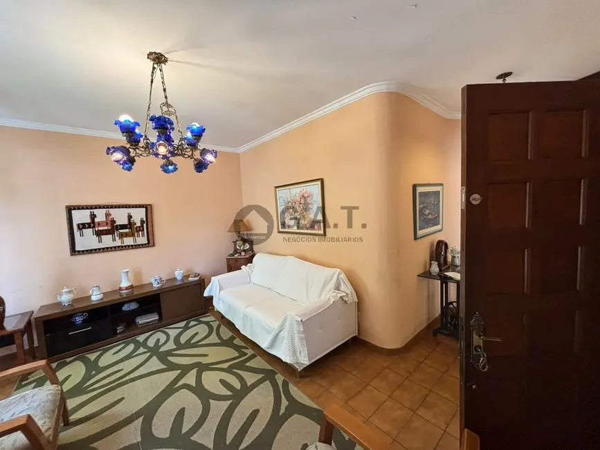 Casa com 5 quartos à venda, 200m2 em Jardim Santa Rosália, Sorocaba - SP - imagem 5 Foto 5 de Casa com 5 quartos à venda, 200m2 em Jardim Santa Rosália, Sorocaba - SP