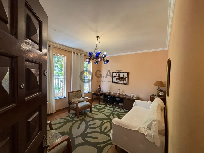 Casa com 5 quartos à venda, 200m2 em Jardim Santa Rosália, Sorocaba - SP - imagem 8 Foto 8 de Casa com 5 quartos à venda, 200m2 em Jardim Santa Rosália, Sorocaba - SP