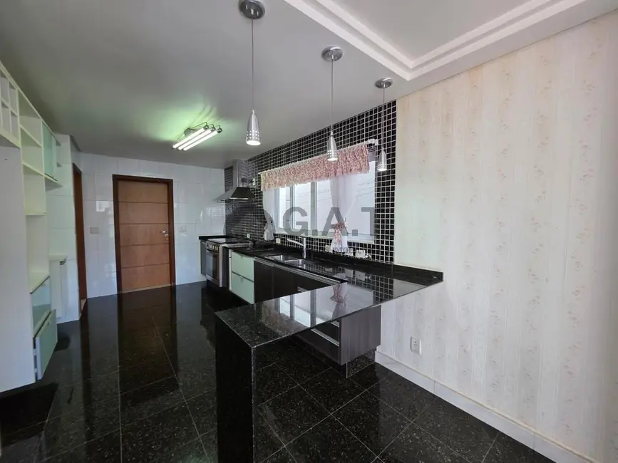 Casa de Condomínio com 3 quartos à venda, 270m2 em Chácaras Reunidas São Jorge, Sorocaba - SP - imagem 7 Foto 7 de Casa de Condomínio com 3 quartos à venda, 270m2 em Chácaras Reunidas São Jorge, Sorocaba - SP