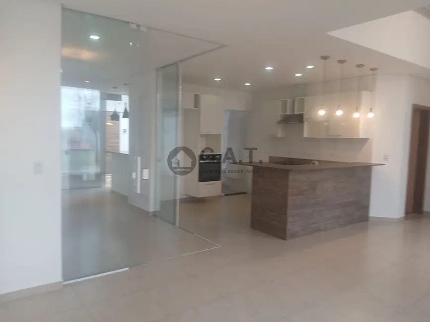 Casa de Condomínio com 3 quartos para alugar, 143m2 em Cajuru do Sul, Sorocaba - SP - imagem 7 Foto 7 de Casa de Condomínio com 3 quartos para alugar, 143m2 em Cajuru do Sul, Sorocaba - SP