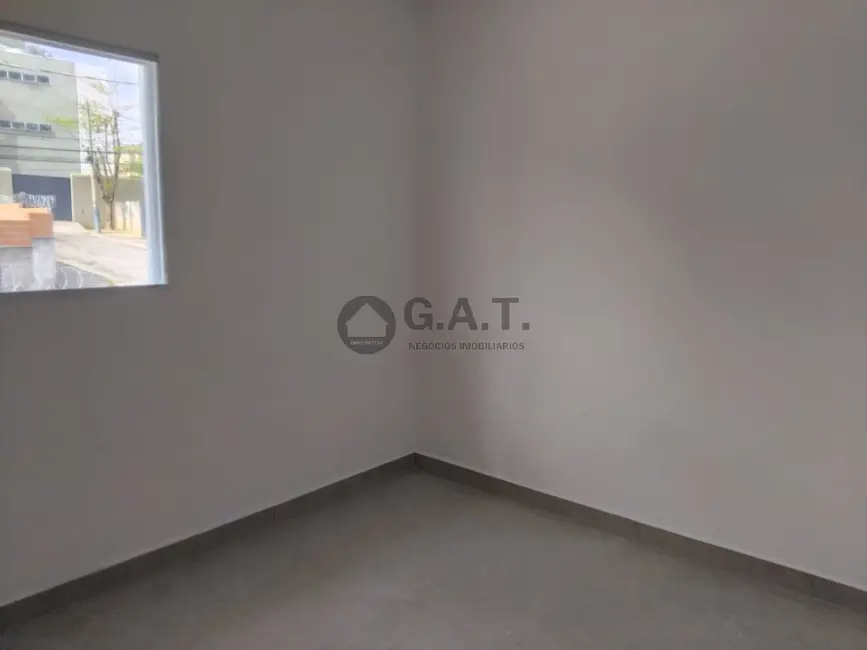 Casa de Condomínio com 2 quartos para alugar, 80m2 em Vila Colorau, Sorocaba - SP - imagem 2 Foto 2 de Casa de Condomínio com 2 quartos para alugar, 80m2 em Vila Colorau, Sorocaba - SP