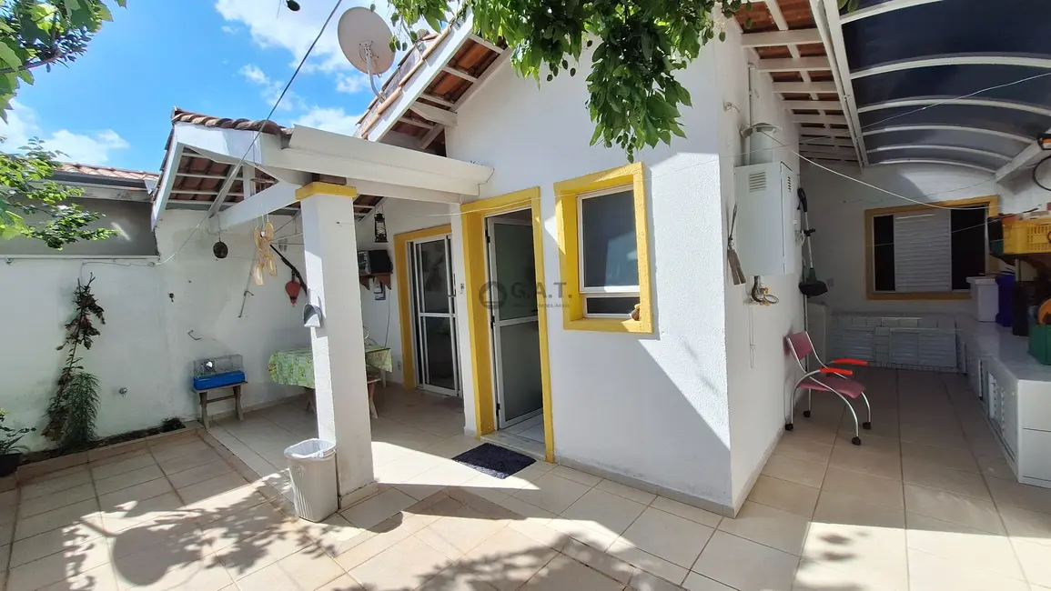 Casa de Condomínio com 3 quartos à venda, 89m2 em Jardim São Carlos, Sorocaba - SP - imagem 2 Foto 2 de Casa de Condomínio com 3 quartos à venda, 89m2 em Jardim São Carlos, Sorocaba - SP