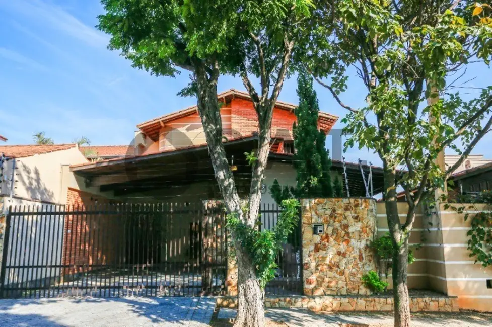 Foto 1 de Casa com 3 quartos à venda, 250m2 em Jardim Astro, Sorocaba - SP