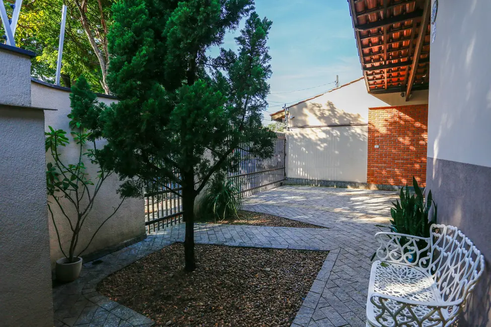 Foto 4 de Casa com 3 quartos à venda, 250m2 em Jardim Astro, Sorocaba - SP