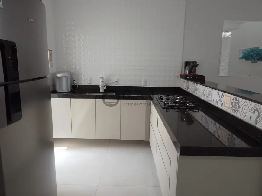 Casa de Condomínio com 3 quartos para alugar, 130m2 em Cajuru do Sul, Sorocaba - SP - imagem 8 Foto 8 de Casa de Condomínio com 3 quartos para alugar, 130m2 em Cajuru do Sul, Sorocaba - SP