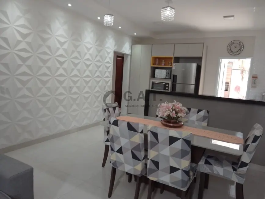 Casa de Condomínio com 3 quartos para alugar, 130m2 em Cajuru do Sul, Sorocaba - SP - imagem 5 Foto 5 de Casa de Condomínio com 3 quartos para alugar, 130m2 em Cajuru do Sul, Sorocaba - SP