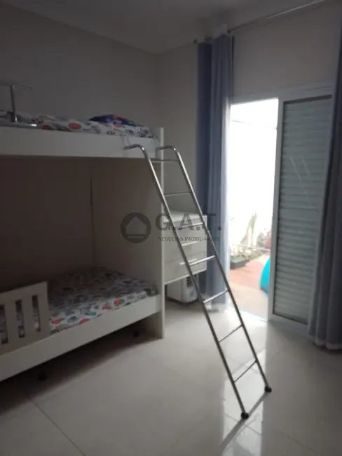 Casa de Condomínio com 3 quartos para alugar, 130m2 em Cajuru do Sul, Sorocaba - SP - imagem 3 Foto 3 de Casa de Condomínio com 3 quartos para alugar, 130m2 em Cajuru do Sul, Sorocaba - SP