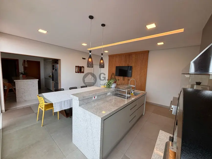 Foto 3 de Casa de Condomínio com 4 quartos à venda, 247m2 em Jardim Emília, Sorocaba - SP