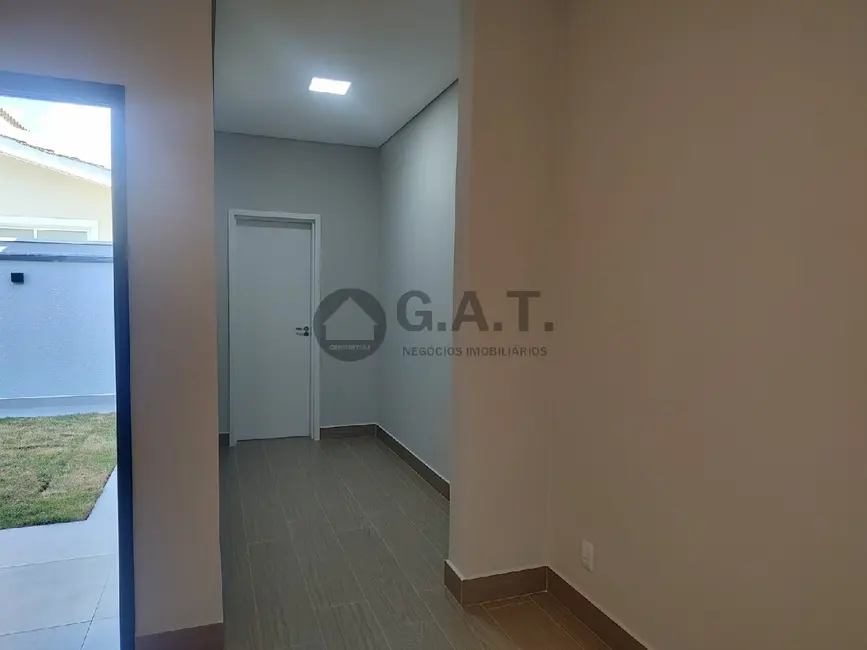 Foto 1 de Casa de Condomínio com 3 quartos à venda, 250m2 em Aparecidinha, Sorocaba - SP