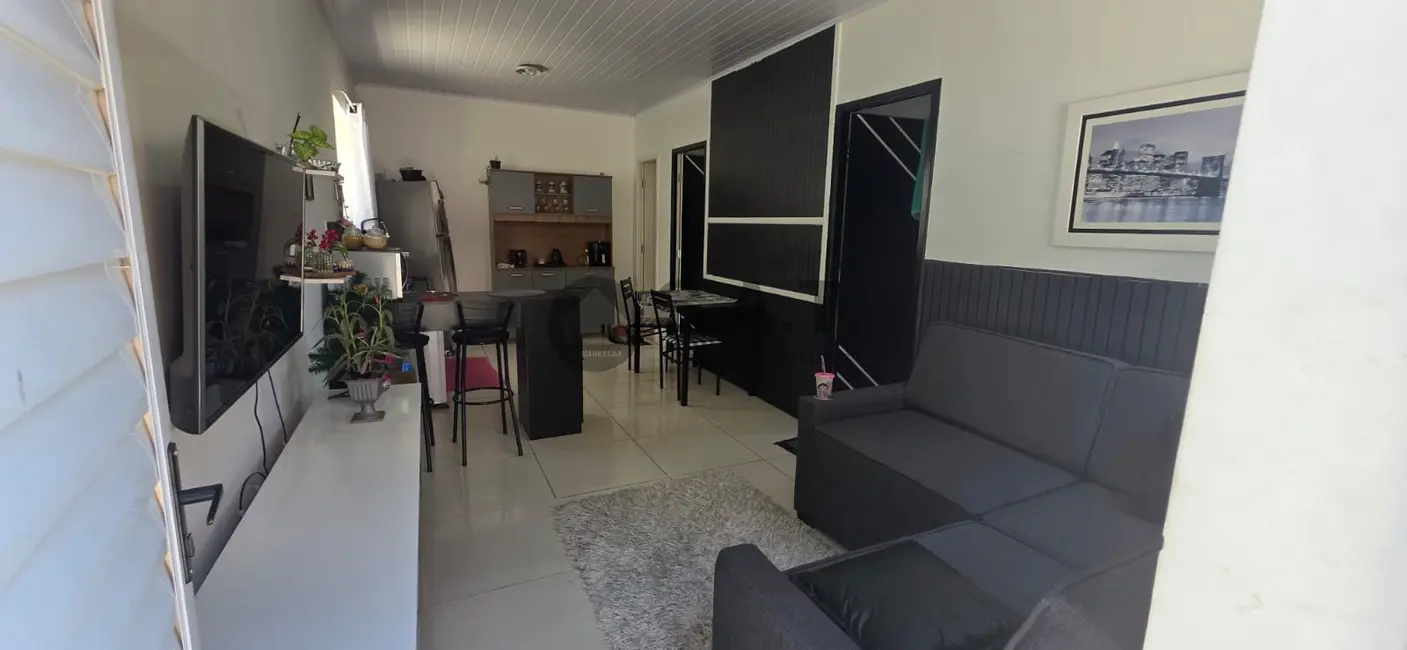 Foto 2 de Apartamento com 2 quartos para alugar, 50m2 em Lopes de Oliveira, Sorocaba - SP