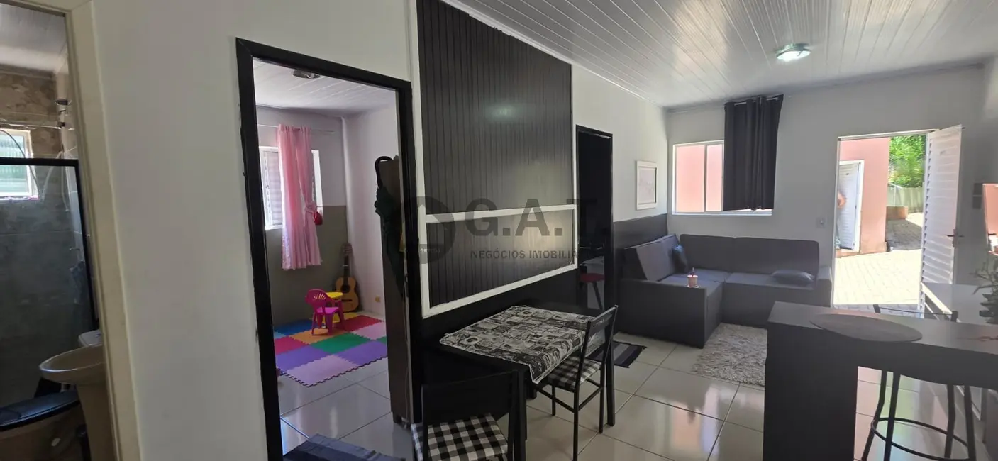 Foto 1 de Apartamento com 2 quartos para alugar, 50m2 em Lopes de Oliveira, Sorocaba - SP