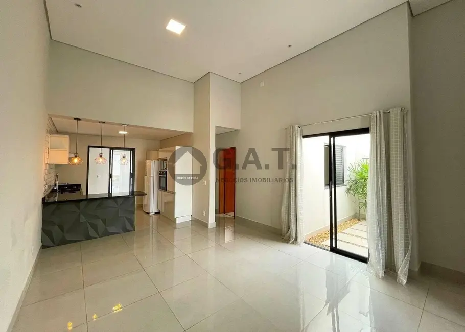 Casa de Condomínio com 3 quartos para alugar, 108m2 em Cajuru do Sul, Sorocaba - SP - imagem 3 Foto 3 de Casa de Condomínio com 3 quartos para alugar, 108m2 em Cajuru do Sul, Sorocaba - SP