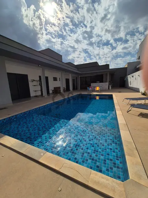 Foto 2 de Casa de Condomínio com 3 quartos à venda, 1000m2 em Aracoiaba Da Serra - SP