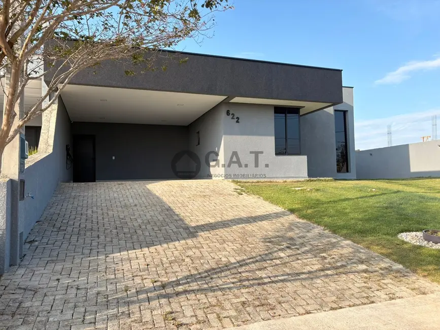 Foto 1 de Casa de Condomínio com 3 quartos à venda, 245m2 em Aracoiaba Da Serra - SP