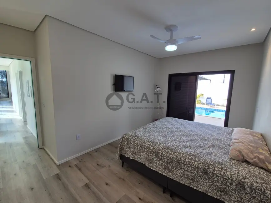 Foto 3 de Casa de Condomínio com 3 quartos à venda, 1000m2 em Aracoiaba Da Serra - SP