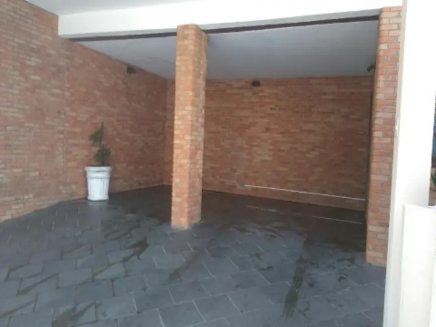 Casa com 4 quartos à venda, 360m2 em Cidade Jardim, Sorocaba - SP - imagem 2 Foto 2 de Casa com 4 quartos à venda, 360m2 em Cidade Jardim, Sorocaba - SP