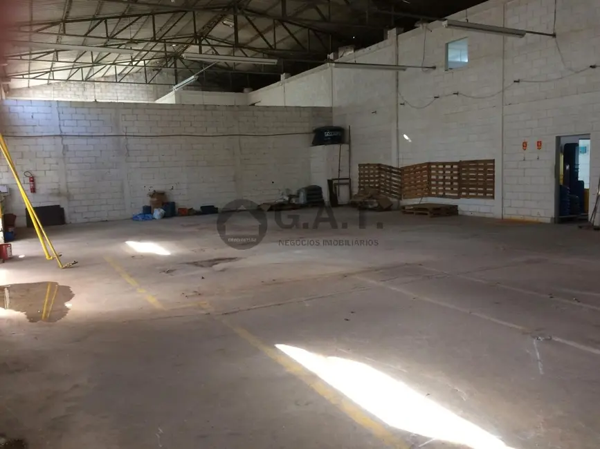 Foto 4 de Armazém / Galpão à venda, 1000m2 em Piedade - SP