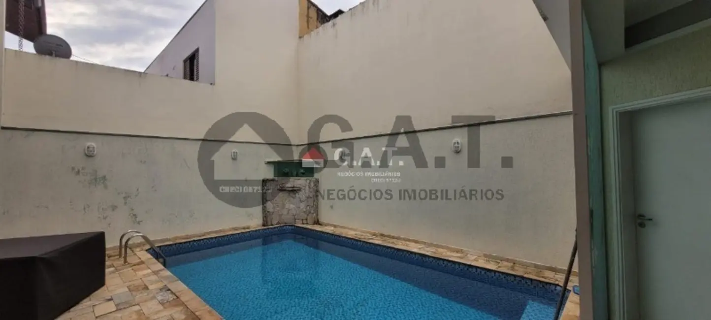 Casa de Condomínio com 3 quartos à venda, 250m2 em Granja Olga II, Sorocaba - SP - imagem 3 Foto 3 de Casa de Condomínio com 3 quartos à venda, 250m2 em Granja Olga II, Sorocaba - SP