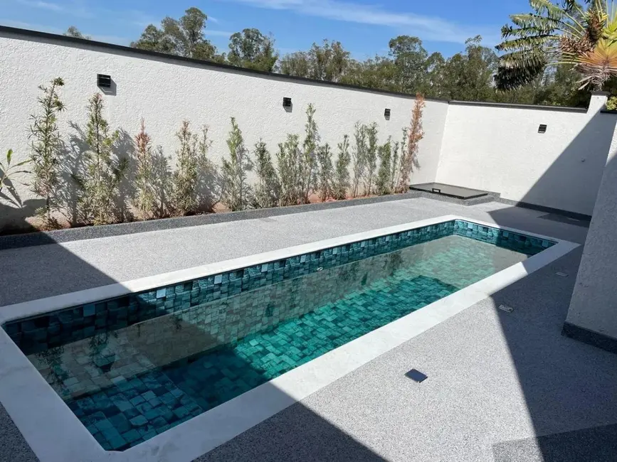 Casa de Condomínio com 3 quartos para alugar, 240m2 em Aparecidinha, Sorocaba - SP - imagem 8 Foto 8 de Casa de Condomínio com 3 quartos para alugar, 240m2 em Aparecidinha, Sorocaba - SP