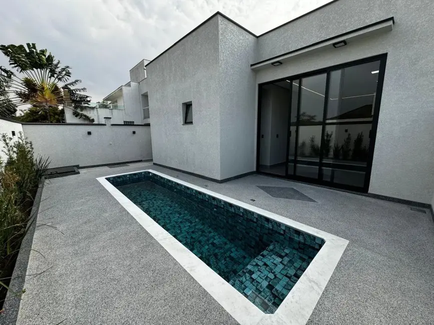 Casa de Condomínio com 3 quartos para alugar, 240m2 em Aparecidinha, Sorocaba - SP - imagem 4 Foto 4 de Casa de Condomínio com 3 quartos para alugar, 240m2 em Aparecidinha, Sorocaba - SP