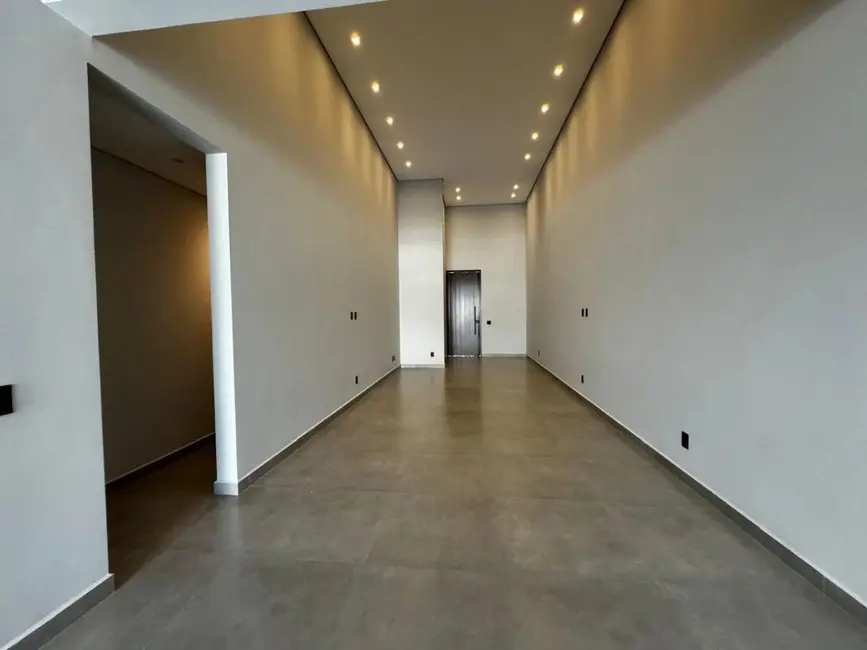 Casa de Condomínio com 3 quartos para alugar, 240m2 em Aparecidinha, Sorocaba - SP - imagem 2 Foto 2 de Casa de Condomínio com 3 quartos para alugar, 240m2 em Aparecidinha, Sorocaba - SP