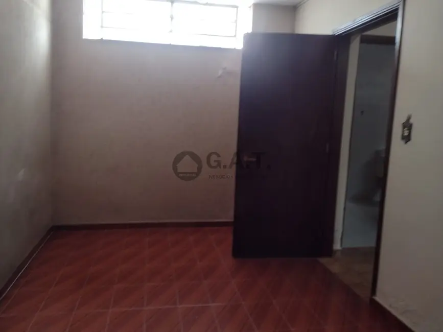 Casa com 5 quartos à venda, 233m2 em Vila Carvalho, Sorocaba - SP - imagem 5 Foto 5 de Casa com 5 quartos à venda, 233m2 em Vila Carvalho, Sorocaba - SP
